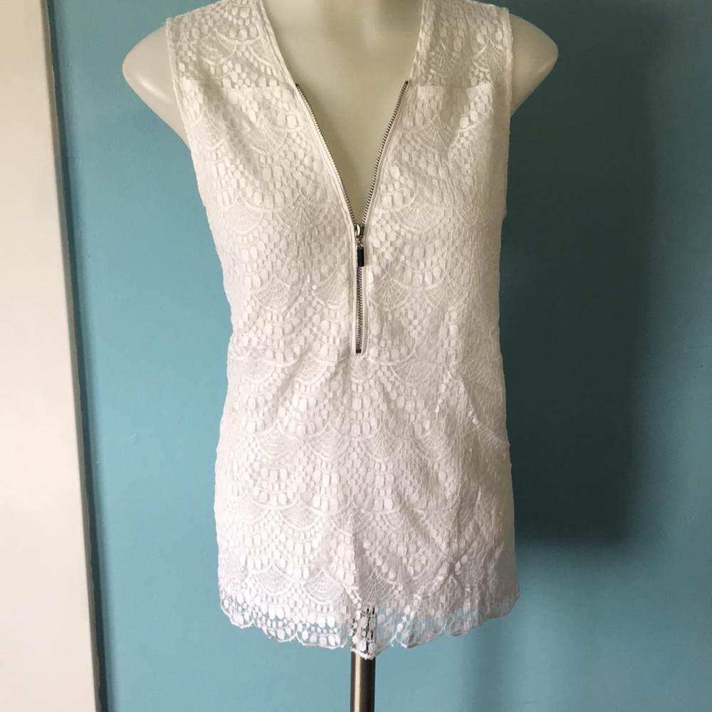NWOT New York and Company White Lace Zip front sleeveless top size small